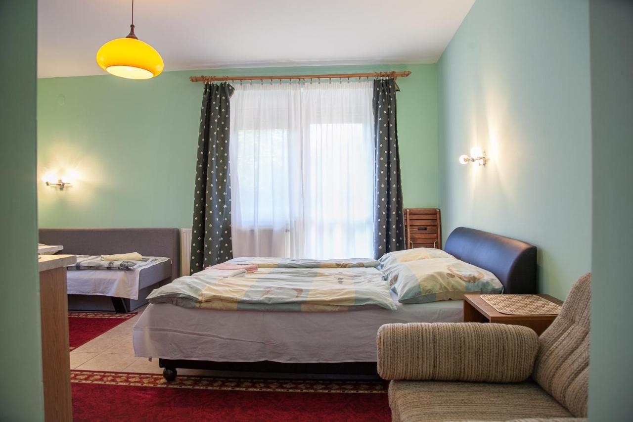 Izabella Panzio Bed and Breakfast Hajdúszoboszló Εξωτερικό φωτογραφία