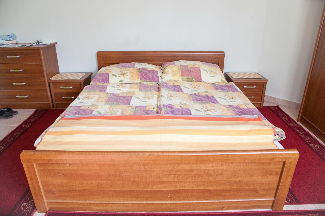 Izabella Panzio Bed and Breakfast Hajdúszoboszló Εξωτερικό φωτογραφία