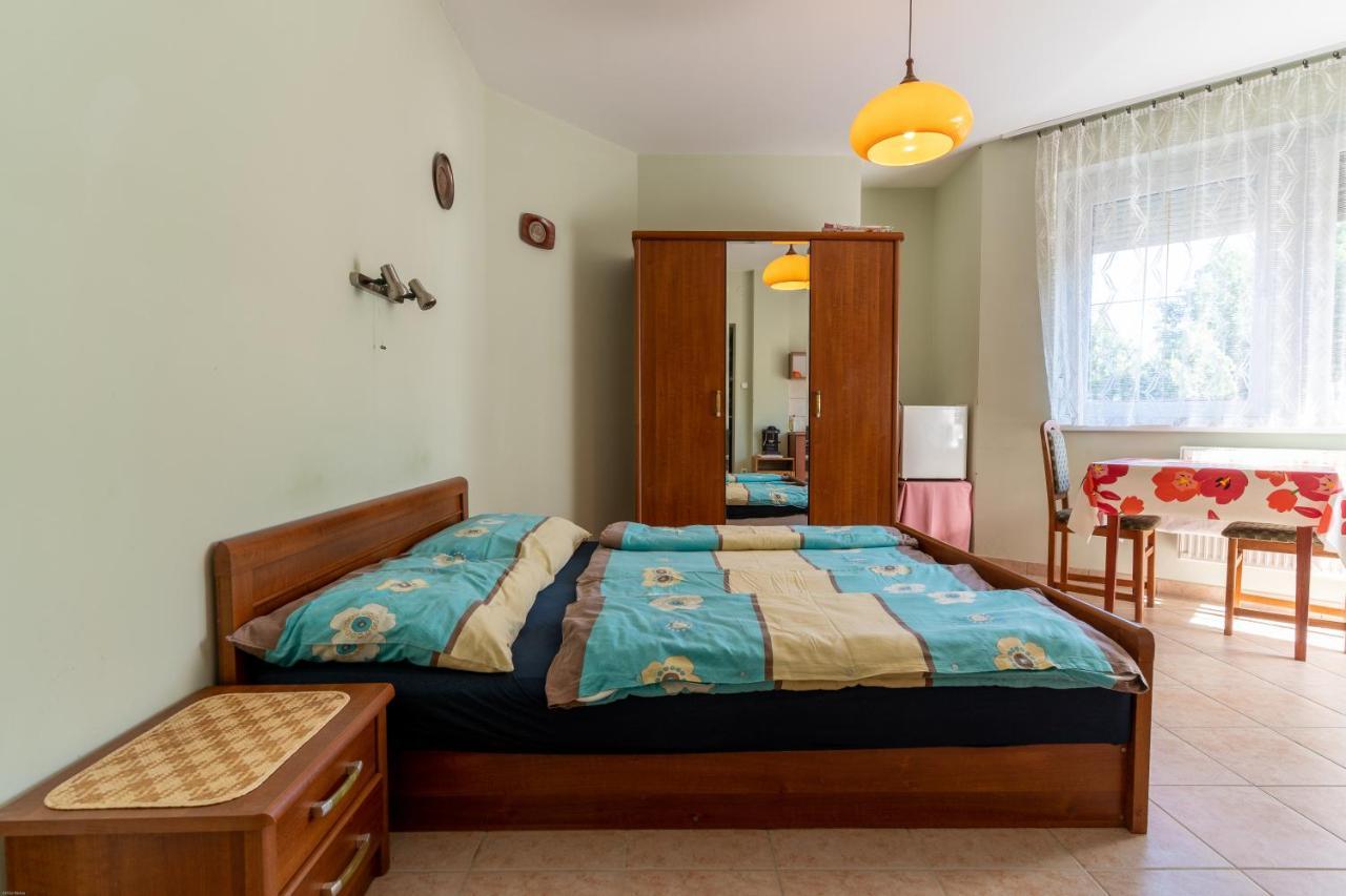 Izabella Panzio Bed and Breakfast Hajdúszoboszló Εξωτερικό φωτογραφία