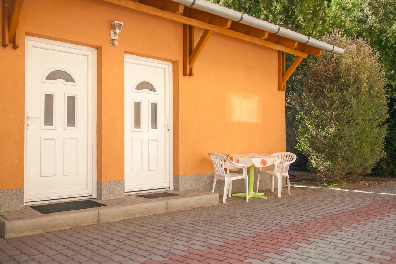 Izabella Panzio Bed and Breakfast Hajdúszoboszló Εξωτερικό φωτογραφία