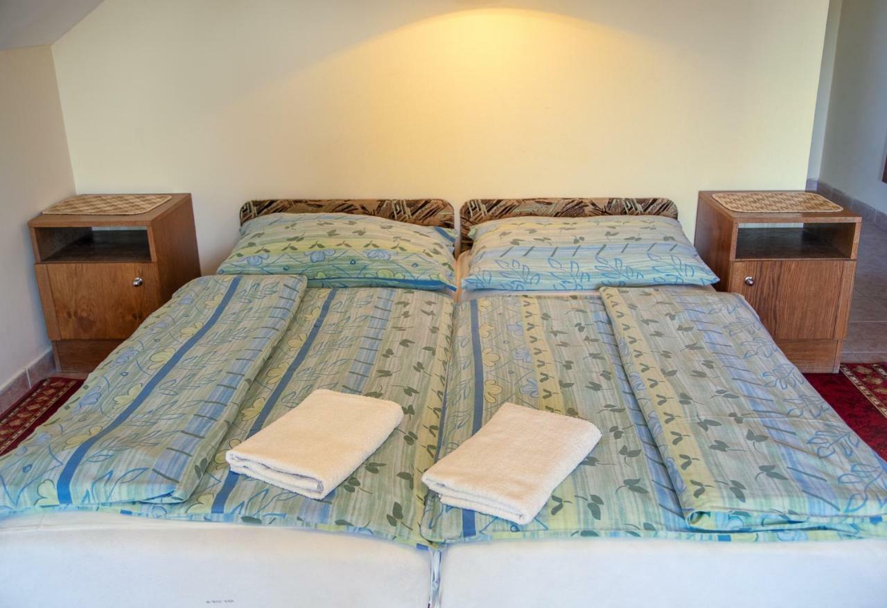 Izabella Panzio Bed and Breakfast Hajdúszoboszló Εξωτερικό φωτογραφία